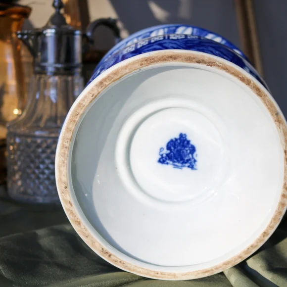 Vintage Victoria Ware Blue & White Ironstone Pottery Spittoon - Picture 3 of 5